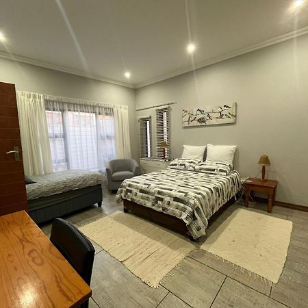 Douwe Cottages Pretoria Exterior photo